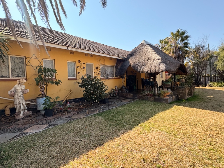 4 Bedroom Property for Sale in Lourenspark North West